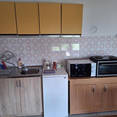 Aki Apartamento Drvar Exterior foto