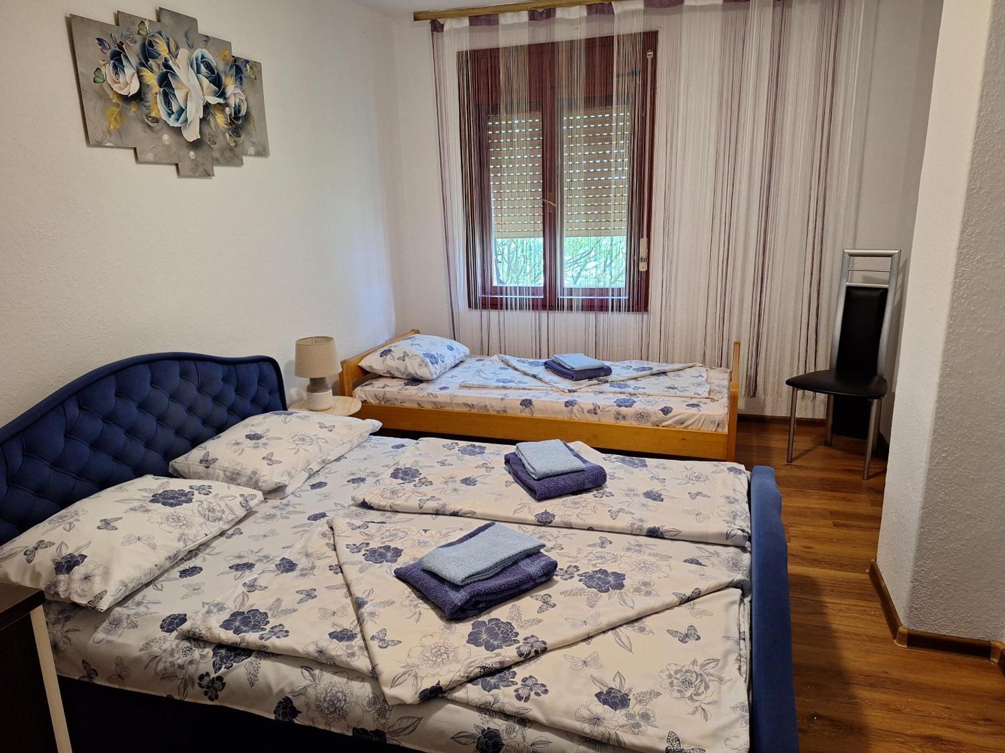 Aki Apartamento Drvar Exterior foto