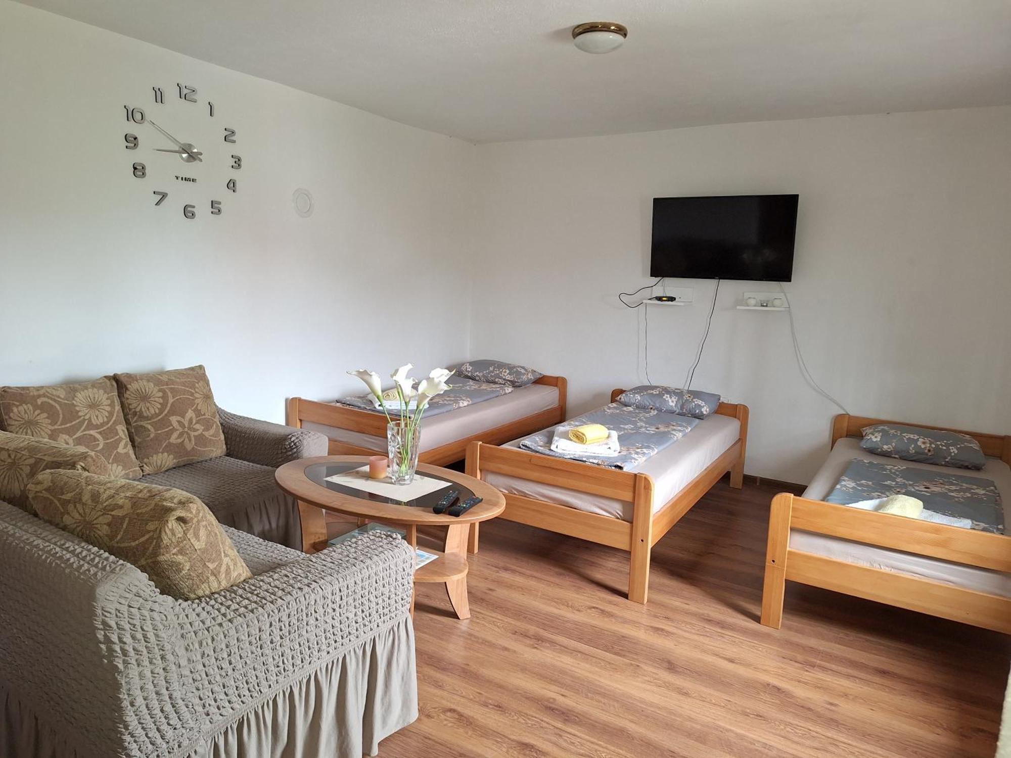 Aki Apartamento Drvar Exterior foto